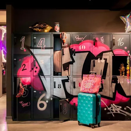 Moxy The Hague-3